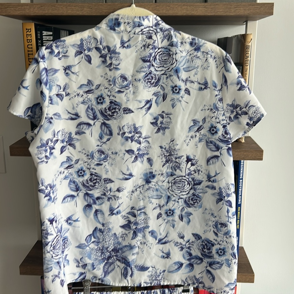 Floral Blue and White Women's Sleepwear Set - Picture 6 of 7